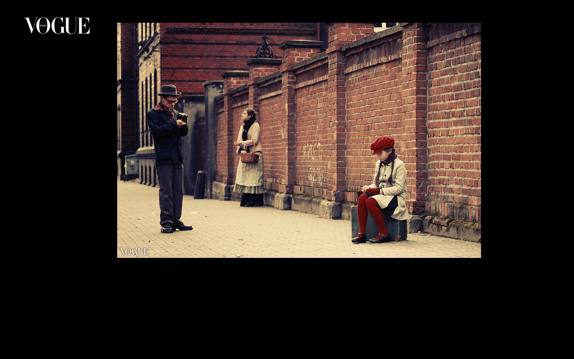 Wait a photo of the girl will do you